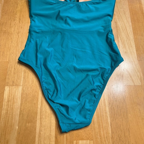 Trina Turk One Piece Swimsuit Size 6 - Picture 6 of 9